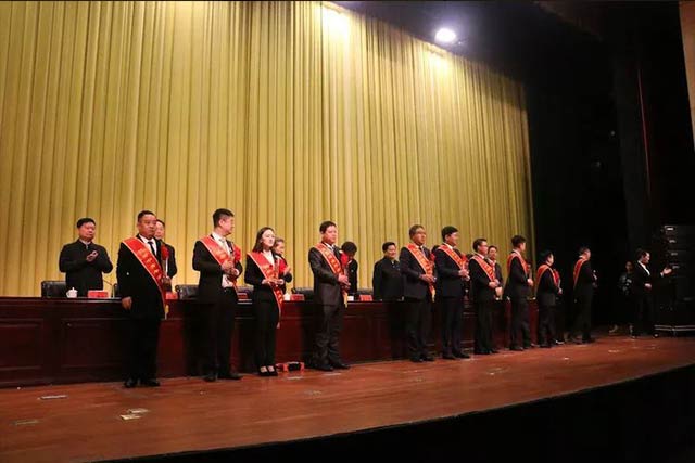 云顶集团铝业荣获巩义市2018年度企业“贡献杯”等多项荣誉