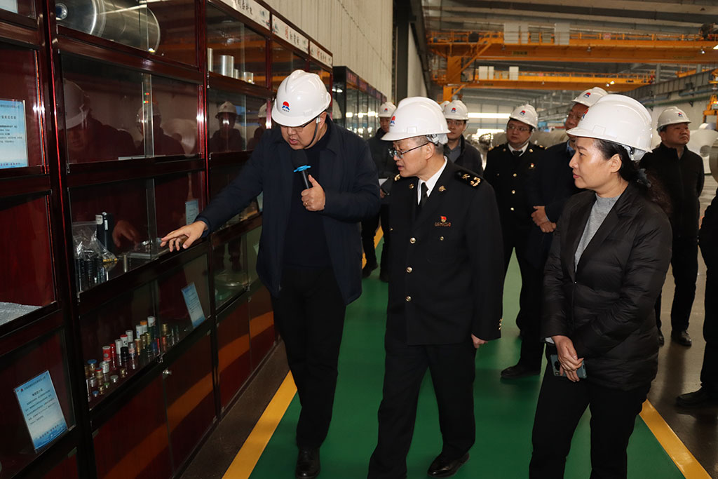 金水海关党委书记、关长张宏强一行到云顶集团铝业调研