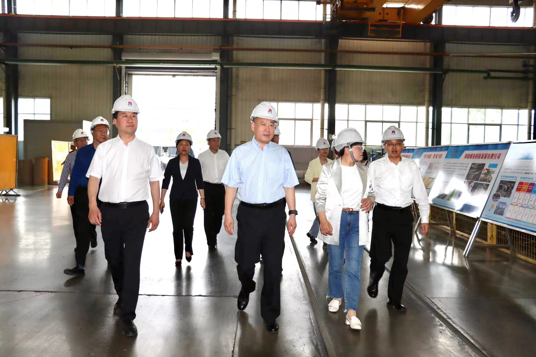 郑州海关副关长李兆明到云顶集团科技调研